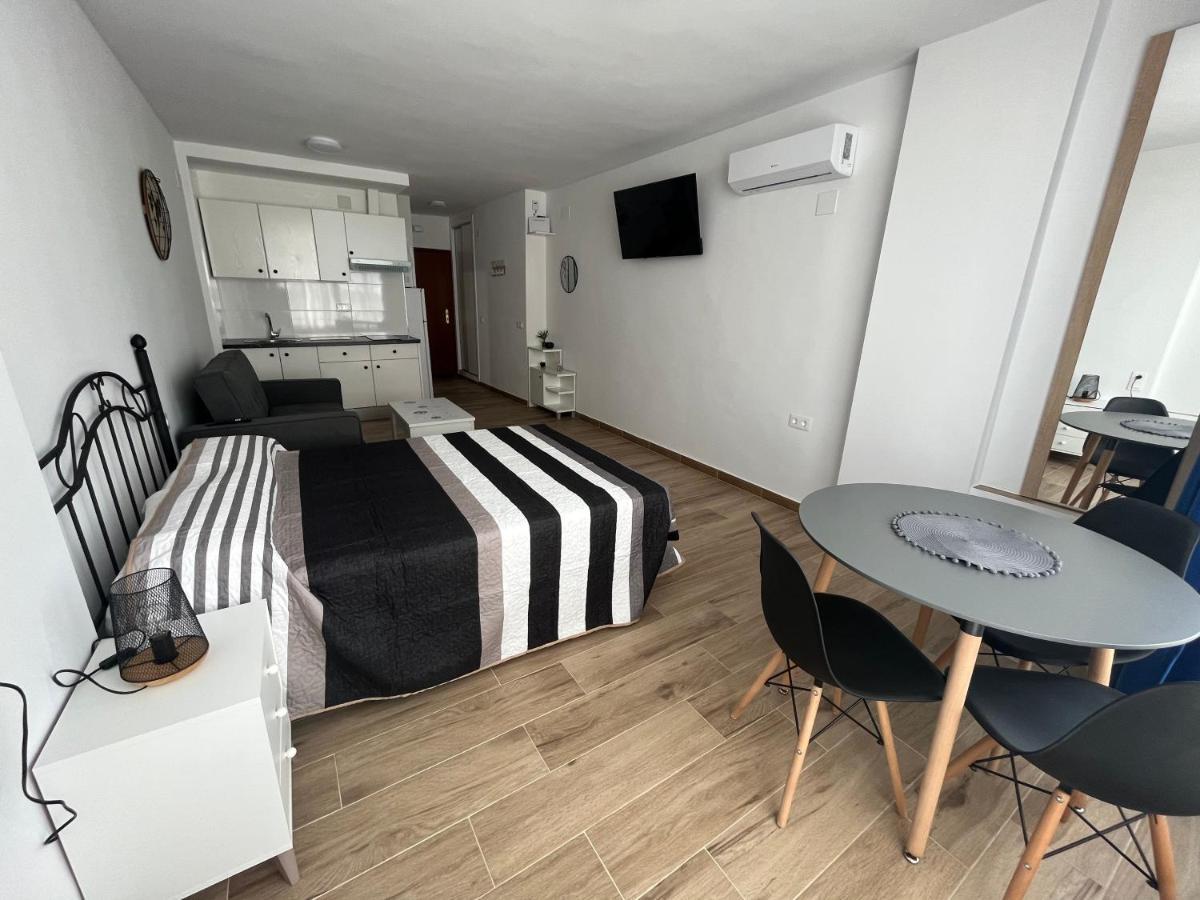 Ver621 - Estudio Con Vistas Al Mar, Wifi, Piscina, Centro A 100 Metros, Playa A 600 Metros Торремолінос Екстер'єр фото