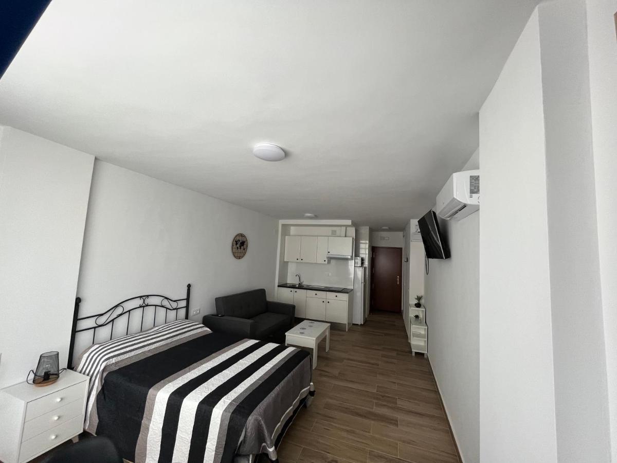 Ver621 - Estudio Con Vistas Al Mar, Wifi, Piscina, Centro A 100 Metros, Playa A 600 Metros Торремолінос Екстер'єр фото